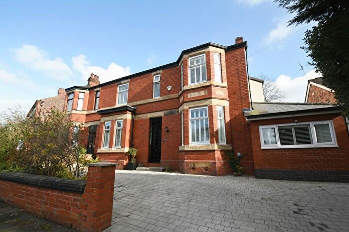 4 Bedroom Semi Detached House For Sale In Trafalgar Road, Salford, M6