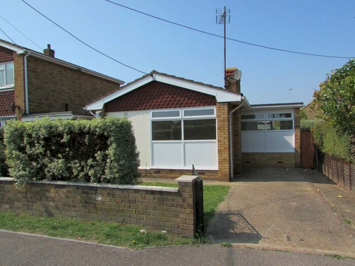 2 Bedroom Bungalow To Rent In Mitchells Avenue, Canvey Island, SS8