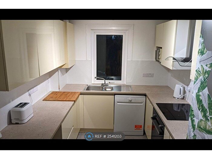 5 Bedroom Terraced House To Rent In Coronation Avenue, Bath, BA2