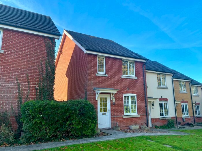 3 Bedroom End Of Terrace House To Rent In Silver Birch Way, Whiteley, Fareham, PO15