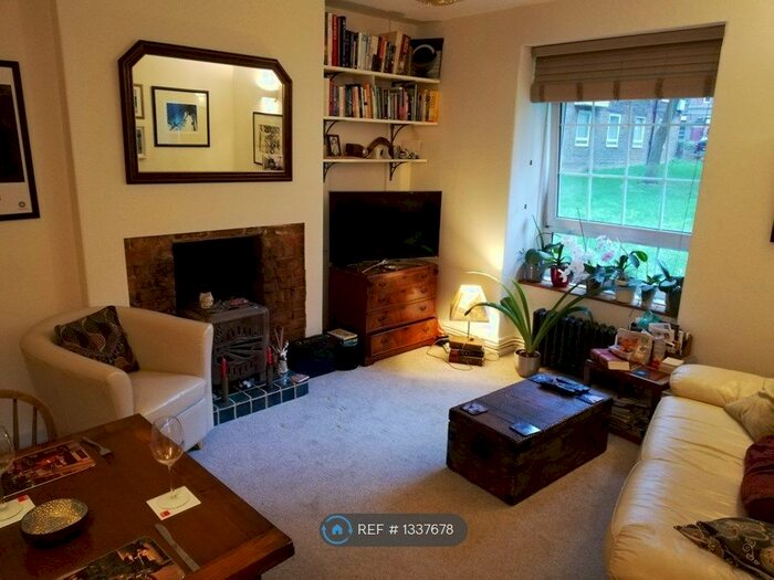 2 Bedroom Flat To Rent In Peckham Road, London, SE5