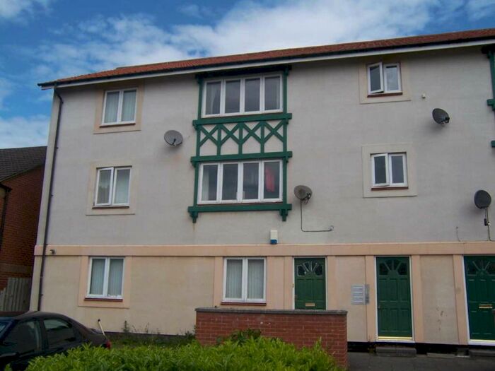 2 Bedroom Flat To Rent In Ambergate Close, Westerhope, NE5