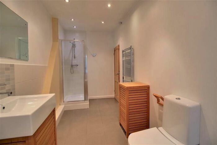 2 Bedroom Property To Rent In Thornhill Street, Calverley, Pudsey, LS28