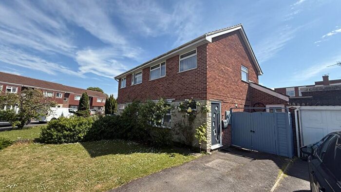 4 Bedroom Semi-Detached House For Sale In Trenleigh Drive, Worle, Weston-super-Mare, BS22