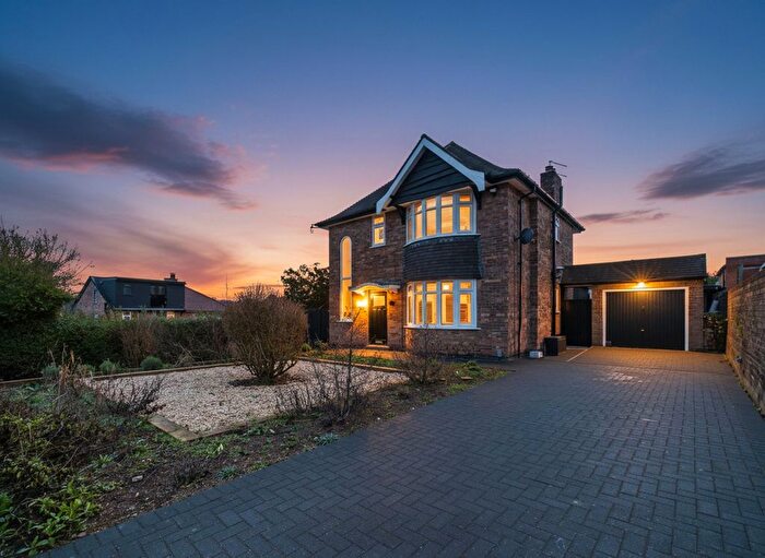 3 Bedroom Detached House For Sale In Ernest Road, Carlton, Nottingham, NG4