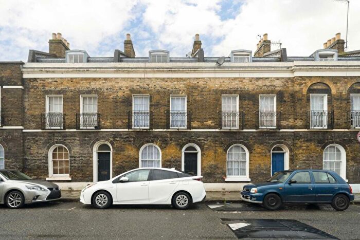 3 Bedroom House To Rent In Jubilee Street, Whitechapel, E1