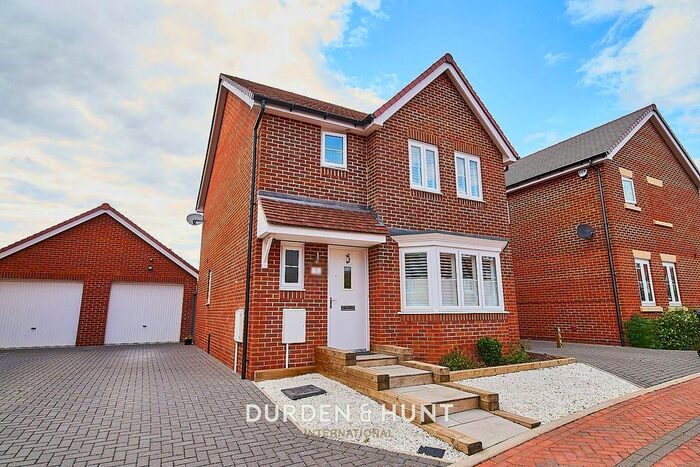 3 Bedroom Detached House To Rent In Pippin Road, Ongar, CM5