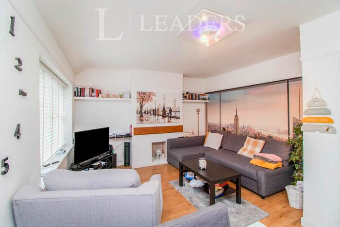 2 Bedroom Maisonette To Rent In Moss Drive, Vange, Basildon, SS16