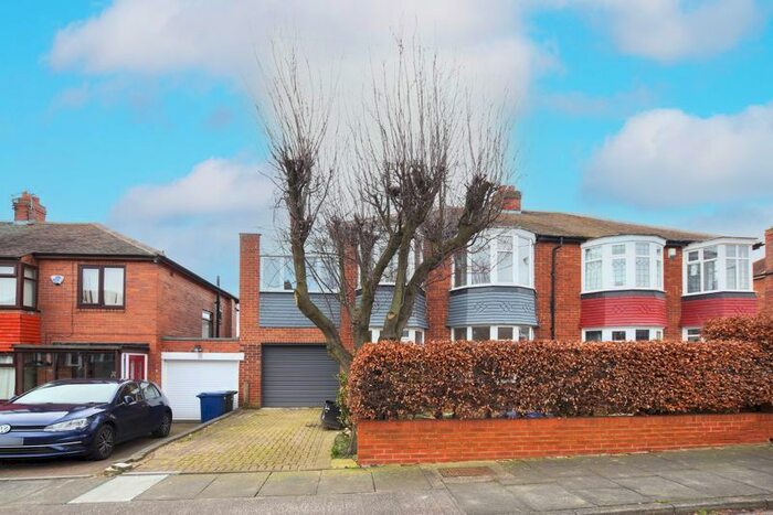 4 Bedroom Semi-Detached House To Rent In Hawthorn Gardens, Kenton, Newcastle Upon Tyne, NE3