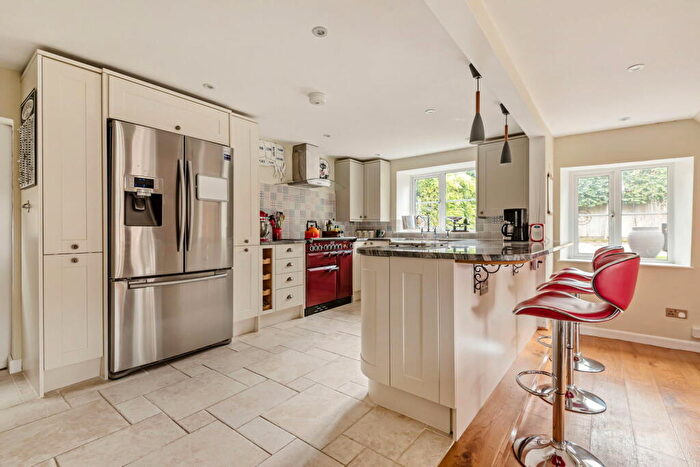 4 Bedroom Detached House For Sale In Picket Piece, Andover, SP11