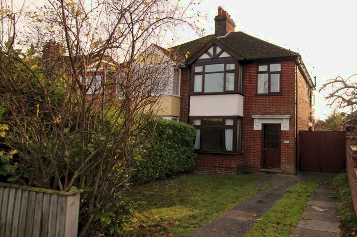 3 Bedroom Semi-Detached House To Rent In Newmarket Road, Cambridge, CB5