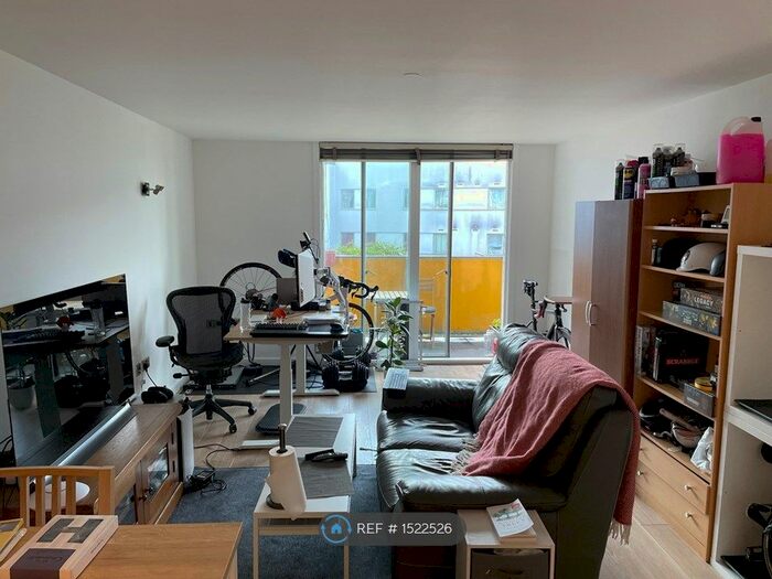 1 Bedroom Flat To Rent In Chadwell Lane, London, N8