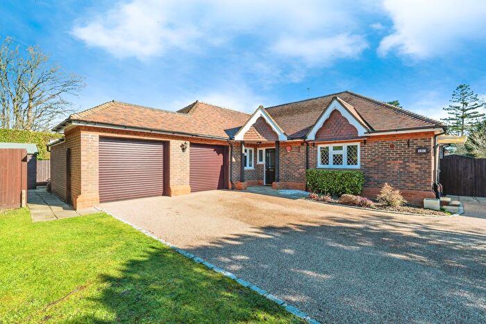 3 Bedroom Detached House For Sale In Murrells Walk, Great Bookham, Leatherhead, Surrey, KT23