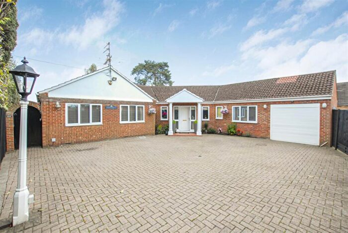 3 Bedroom Detached Bungalow For Sale In Wexham Woods, Wexham, SL3