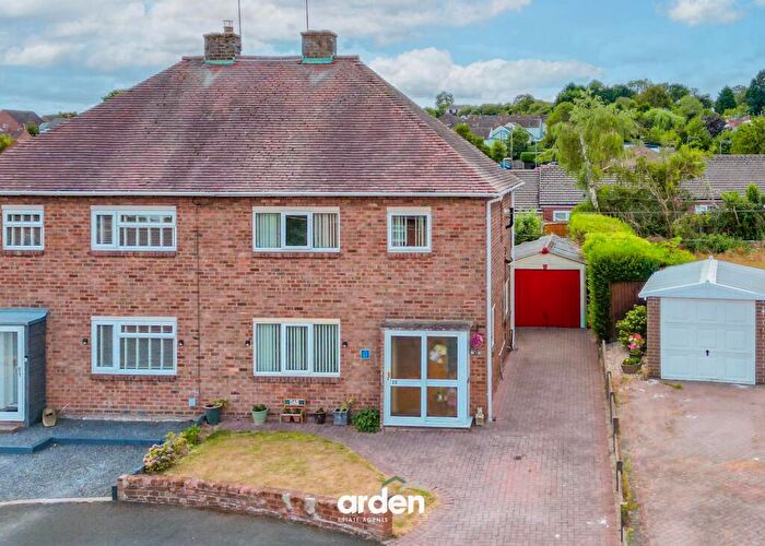 3 Bedroom Semi-Detached House For Sale In Housman Close, Bromsgrove, B60