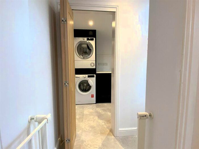 3 Bedroom Semi-Detached House For Sale In Wellington Street, Syston., LE7