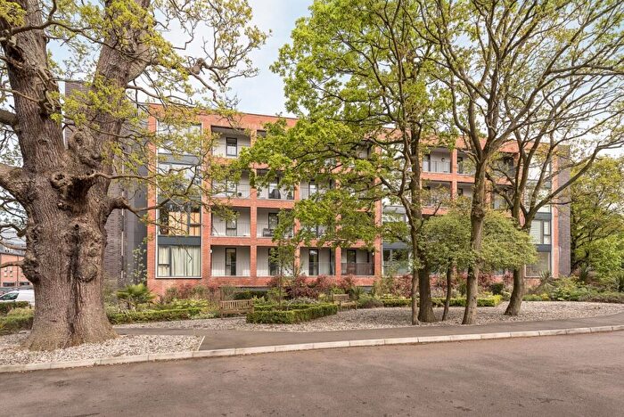 3 Bedroom Apartment To Rent In Ebony Crescent Barnet, EN4