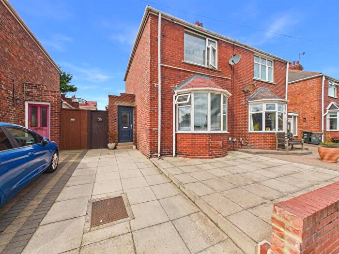 2 Bedroom Semi-Detached House To Rent In Links Road, Cullercoates, NE30
