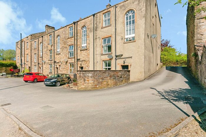 1 Bedroom Flat For Sale In Westgate, Burnley, Lancashire, BB11