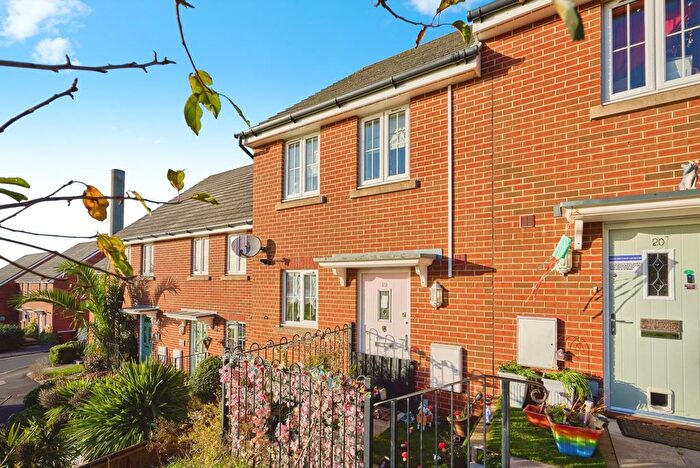 2 Bedroom Semi Detached House For Sale In Waterside Close, East Cowes, Isle Of Wight, PO32