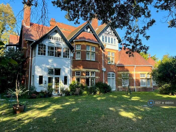 2 Bedroom Flat To Rent In Michelgrove Road, Bournemouth, BH5