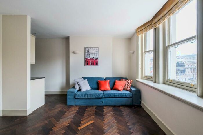 1 Bedroom Flat To Rent In West Smithfield, Epc:F, EC1