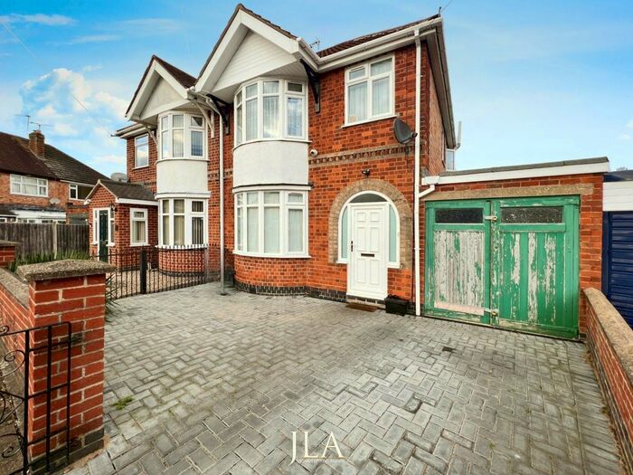 3 Bedroom Semi-Detached House To Rent In Lynholme Road, Leicester, LE2