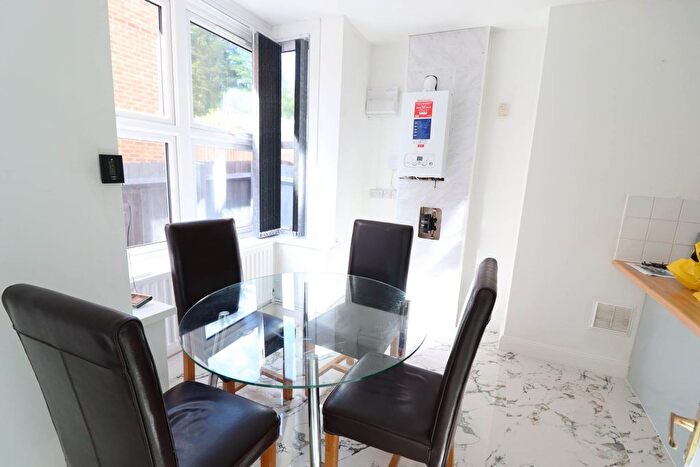 2 Bedroom Terraced House To Rent In Gordon Road, High Wycombe, HP13