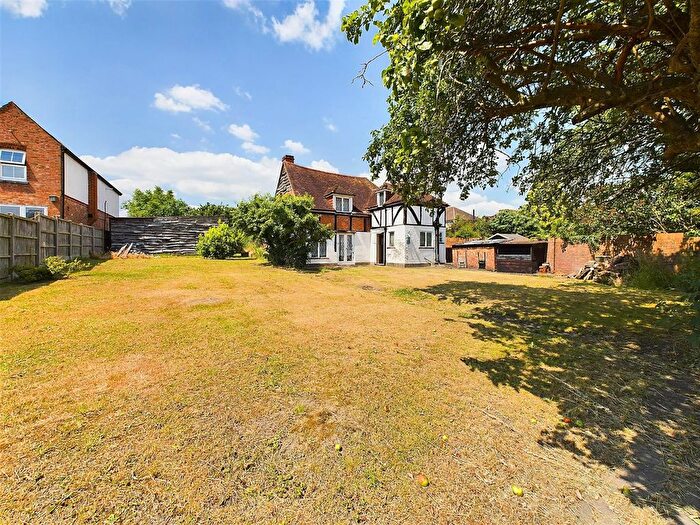 2 Bedroom Cottage For Sale In Breakspear Road, Ruislip, HA4