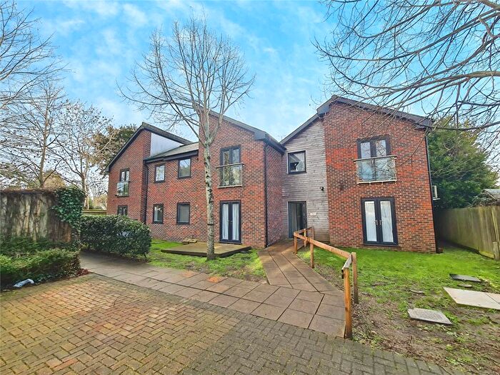 2 Bedroom Flat To Rent In Waterloo Road, Southampton, Hampshire, SO15