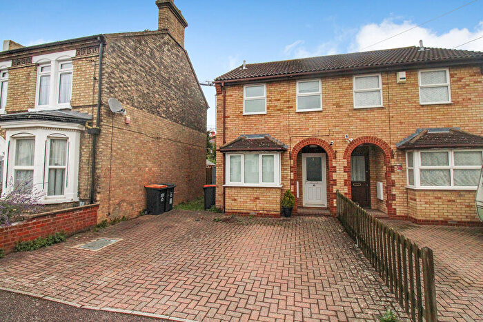 2 Bedroom Semi-Detached House For Sale In Beatrice Street, Kemspton, MK42