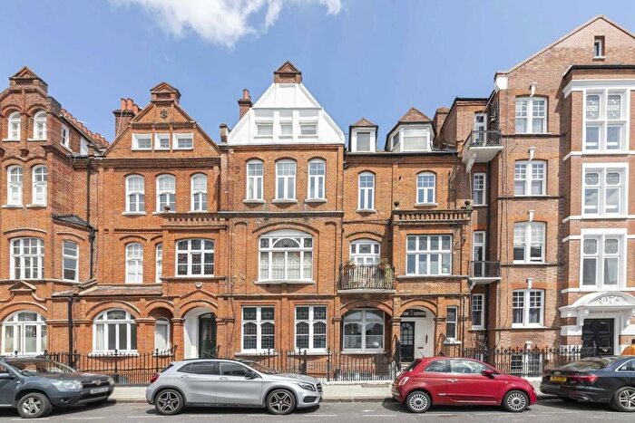 1 Bedroom Flat For Sale In Challoner Street, West Kensington, W14