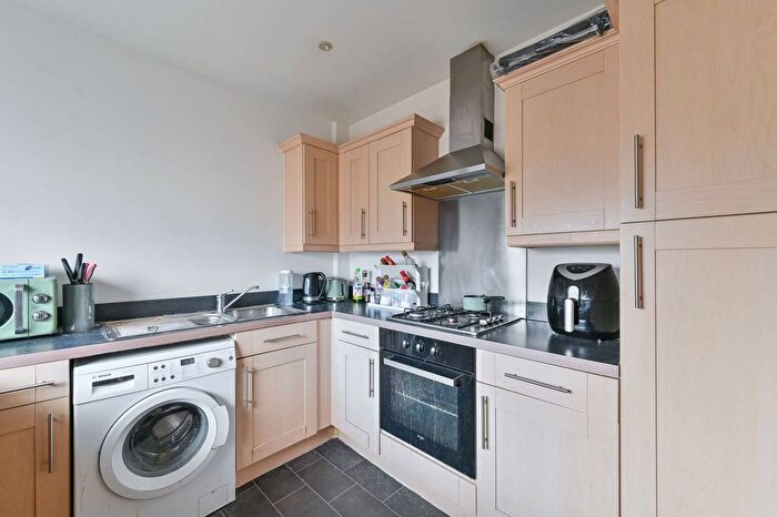 2 Bedroom Flat For Sale In Claremont Street, Greenwich, London, SE10