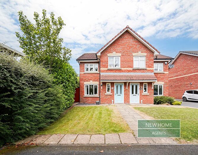 3 Bedroom Semi Detached House For Sale In Napier Drive, Horwich, Bolton, BL6