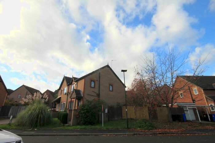 3 Bedroom Semi-Detached House To Rent In Angleton Avenue, Sheffield, S2