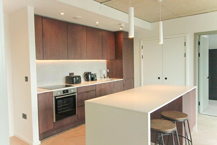 2 Bedroom Apartment To Rent In St Georges Gardens, Castlefield, M15