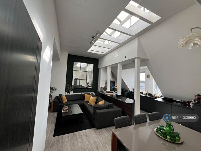 2 Bedroom Flat To Rent In Aldermans Hill, London, N13