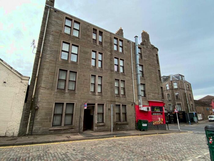 4 Bedroom Flat To Rent In C Raglan Street, DD4