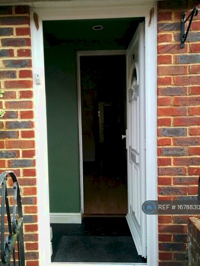 2 Bedroom Terraced House To Rent In Eldon Street, Reading, RG1