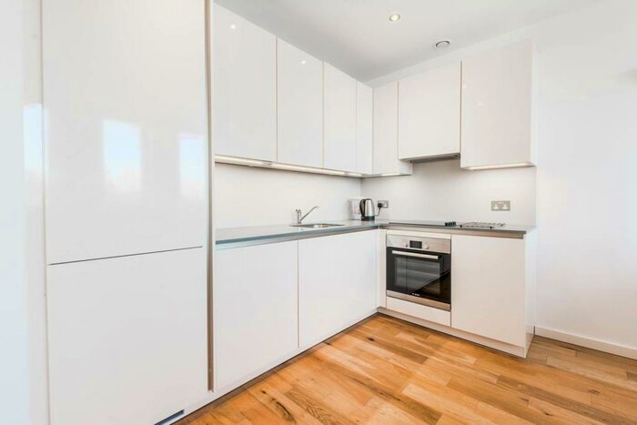 1 Bedroom Flat To Rent In Canning Road, Stratford, London, E15
