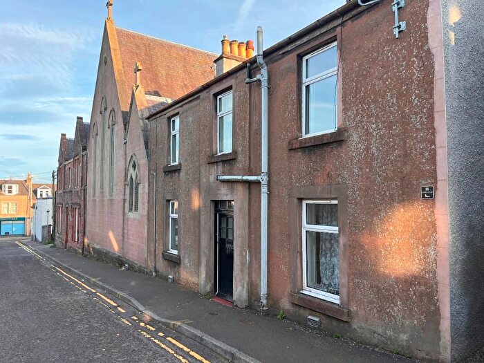 2 Bedroom Flat To Rent In Bank Street, Blairgowrie, Perthshire, PH10