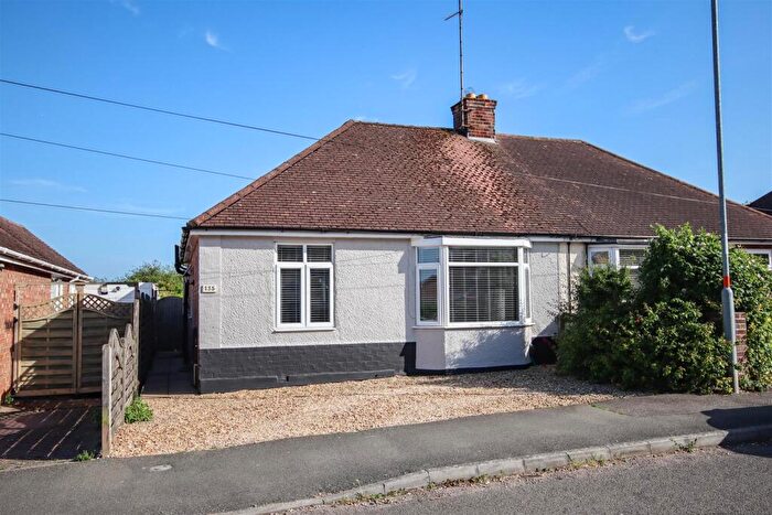 2 Bedroom Semi-Detached Bungalow For Sale In , St. Margarets Avenue, Rushden, NN10