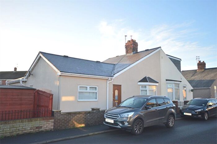 2 Bedroom Bungalow To Rent In Laburnum Road, Sunderland, SR6