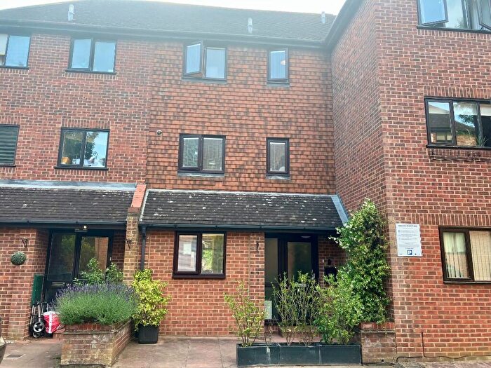 4 Bedroom Town House To Rent In Ramsey Lodge Court, Hillside Road, St. Albans, Hertfordshire, AL1