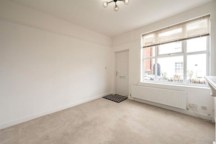 2 Bedroom End Of Terrace House To Rent In Brook Street, Stourbridge, DY8
