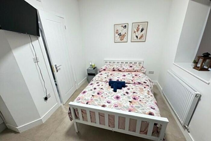 1 Bedroom Flat To Rent In Claude Road Cardiff, CF24