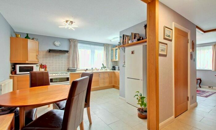 2 Bedroom Flat To Rent In British Street, London, E3