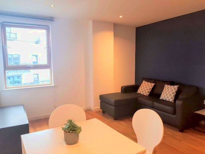 1 Bedroom Apartment To Rent In Gateway East, Marsh Lane, LS9
