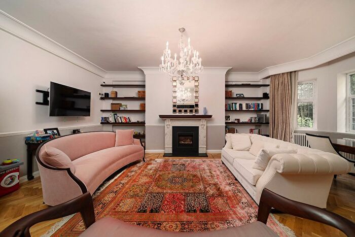 4 Bedroom Flat To Rent In Bellmoor, East Heath Road, NW3