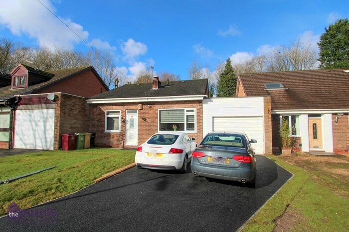 2 Bedroom Bungalow To Rent In Thicketford Close, Bolton, BL2
